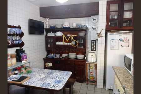 11_photo/94cfaada11.3be18b52e244e7c2-ATLAS-545f7b48-4305-4369-b94f-c36dd45a427f.jpg de casa à venda com 3 quartos, 330m² em Jardim da Gloria, Cotia