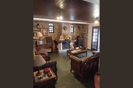 3_photo/94cfaada11.3be18b52e244e7c2-ATLAS-f2df25fa-40e1-46fb-aab5-9b152de227ef.jpg de casa à venda com 3 quartos, 330m² em Jardim da Gloria, Cotia