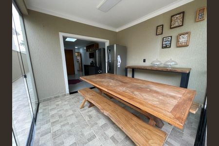 17_photo/94cfaada31.59b9fa3339c8dcb8-ATLAS-a959b98b-4d14-46c5-b65d-42ea72a92618.jpg de casa à venda com 3 quartos, 129m² em Chácara Canta Galo, Cotia