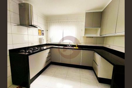 4_photo/94cfaada4b.e3da74daae84817a-ATLAS-4a01ddcb-6cd1-4dd6-a85d-1ce94b51a79f.jpg de casa de condomínio à venda com 3 quartos, 131m² em Chácara Canta Galo, Cotia