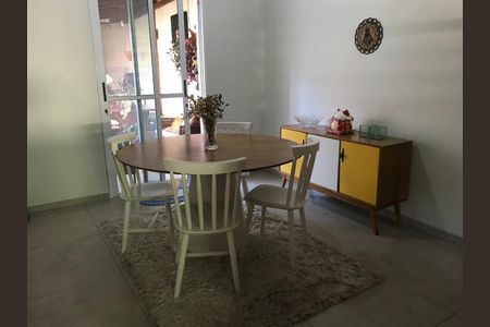 8_photo/94cfaadae7.1ee954665fa22826-ATLAS-5e21e18d-a254-4c2f-b7f1-23f9176b6e0b.jpg de casa de condomínio à venda com 3 quartos, 306m² em Jardim da Gloria, Cotia