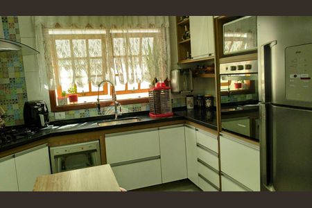 11_photo/94cfaadb43.732b7fd8aaa5f07d-ATLAS-68a3c272-0d19-4d3c-aa38-9ab348802f7a.jpg de casa à venda com 3 quartos, 156m² em Jardim da Gloria, Cotia