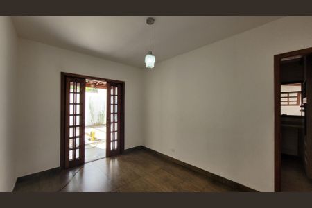 6_photo/94cfaadb43.732b7fd8aaa5f07d-ATLAS-b19a332d-eb31-4aac-9ace-51d07c295fc5.jpg de casa para alugar com 3 quartos, 156m² em Jardim da Gloria, Cotia