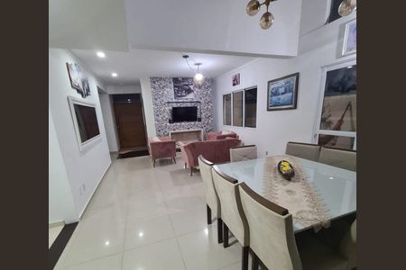 3_photo/94cfaade0d.32d3cee88d6adeff-ATLAS-db074343-cd05-4f65-9326-d2c49496b7ff.jpg de casa de condomínio à venda com 3 quartos, 375m² em Jardim Colibri, Cotia