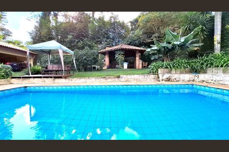 2_photo/94cfaae5a7.671b3960e7484b54-ATLAS-d3aefc19-e5b7-4f05-bb28-13668a869ced.jpg de casa à venda com 5 quartos, 360m² em Jardim Colibri, Cotia