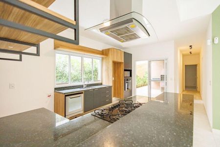 12_photo/94cfaae5c5.ffdd1ddaa3c736e5-ATLAS-c38a9fd2-3c63-457e-b985-2a3a0bcca32f.jpg de casa de condomínio à venda com 3 quartos, 193m² em Jardim Colibri, Cotia