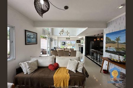 6_photo/94cfaae5d1.7897a3a4a8f88ae5-ATLAS-dffbec43-b247-44c1-b492-40fd58c2b5eb.jpg de casa à venda com 4 quartos, 375m² em Jardim Torino, Cotia