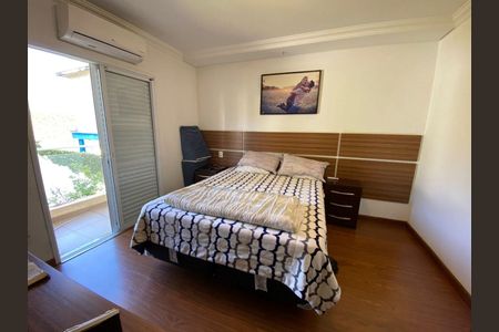 2_photo/94cfaae5d5.484be733107bb271-ATLAS-0e4f086a-a028-4483-a164-6cfcee2f183c.jpg de casa de condomínio à venda com 4 quartos, 360m² em Jardim Torino, Cotia