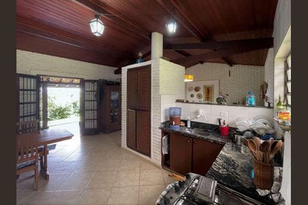 2_photo/94cfaae5db.ceff8192393c33de-ATLAS-05ec81bf-aef0-4cc6-b4d1-a68769c55e2f.jpg de casa à venda com 4 quartos, 209m² em Jardim Colibri, Cotia