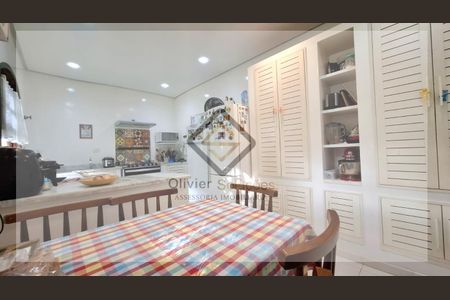 4_photo/94cfaae5e9.a65d8eccb33833ff-ATLAS-68705b36-09e5-406e-b142-e09a3816e970.jpg de casa de condomínio à venda com 5 quartos, 360m² em Jardim Torino, Cotia