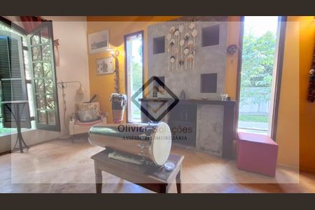 50_photo/94cfaae5e9.a65d8eccb33833ff-ATLAS-bd294e1d-976e-40cb-a491-ee44e13e8f48.jpg de casa de condomínio à venda com 5 quartos, 360m² em Jardim Torino, Cotia