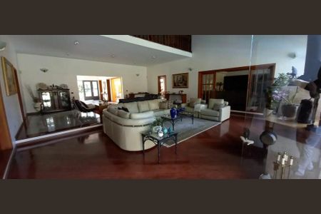 5_photo/94cfaae95f.014d739fb69e46b1-ATLAS-0a7af1b1-c9a3-402a-97bf-5a5c1d8334db.jpg de casa de condomínio à venda com 4 quartos, 637m² em Jardim Passargada I, Cotia