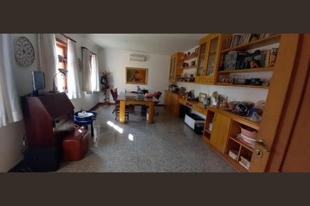 7_photo/94cfaae95f.014d739fb69e46b1-ATLAS-119084df-1da6-45f6-bb51-55878fbf8bfe.jpg de casa de condomínio à venda com 4 quartos, 637m² em Jardim Passargada I, Cotia