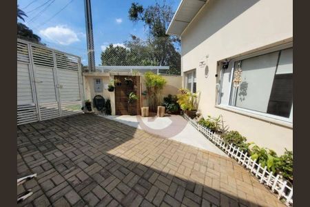 2_photo/94cfaaea43.23351eba74f1df34-ATLAS-cd86ea2b-a9d4-4d95-9bf7-5a3cd5fa036f.jpg de casa à venda com 4 quartos, 350m² em Jardim Passargada I, Cotia