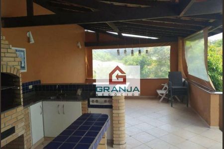 5_photo/94cfaaea4f.68fea5cf95d25830-ATLAS-2d7ffd4d-751c-4b1e-a790-1cbcbaeffe0d.jpg de casa à venda com 3 quartos, 300m² em Cemucam, Cotia