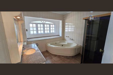 14_photo/94cfaaea55.ceff8192393c33de-ATLAS-3b5ef3a8-cfdf-4889-a334-3425ecdcbe2f.jpg de casa à venda com 4 quartos, 400m² em Cemucam, Cotia