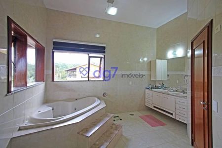 6_photo/94cfaaea5b.5c526a8dd6416061-ATLAS-a28b0b8e-1136-45b5-92bf-ce0b7793c072.jpg de casa à venda com 4 quartos, 500m² em Jardim Passargada I, Cotia