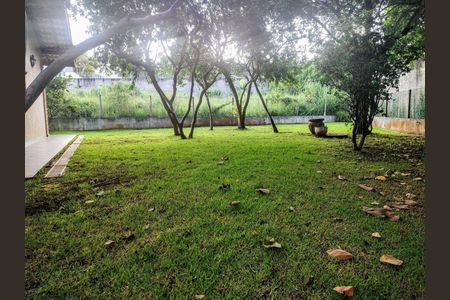 5_photo/94cfaaea9d.9c16890d59937ae3-ATLAS-942d49a1-225e-4de5-b6fa-b8a3cc10093d.jpg de casa de condomínio à venda com 3 quartos, 363m² em Cemucam, Cotia