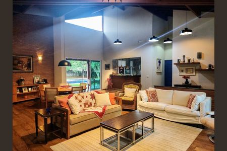 3_photo/94cfaaea9d.9c16890d59937ae3-ATLAS-c76ca778-5519-40e2-85e2-81f6f944b22e.jpg de casa de condomínio à venda com 3 quartos, 363m² em Cemucam, Cotia