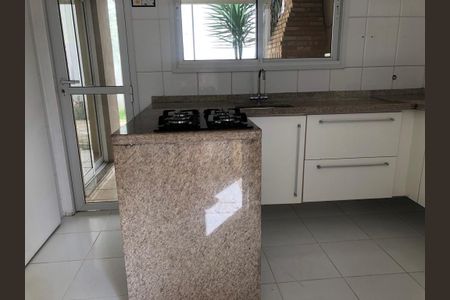 17_photo/94cfaaeb23.da96a1a17422ca13-ATLAS-ce9117df-48de-41ea-8f1f-bc4878c936cf.jpg de casa de condomínio à venda com 4 quartos, 190m² em Jardim Passargada I, Cotia