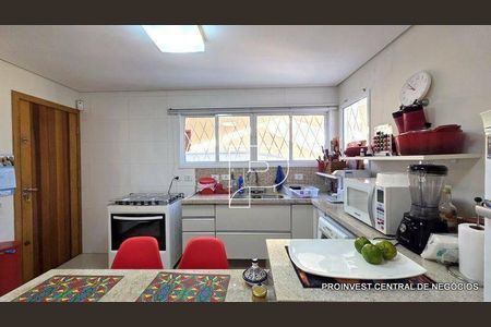 18_photo/94cfaaeb2b.93b8fa184532727f-ATLAS-547a9e36-bc48-438b-8b15-6ebadb28adfc.jpg de casa de condomínio à venda com 3 quartos, 151m² em Jardim Passargada I, Cotia