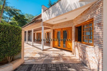 8_photo/94cfaaeb71.c07be7007de4f0b3-ATLAS-53ef9939-e57a-4e55-888e-aed5d88a77ce.jpg de casa à venda com 4 quartos, 613m² em Cemucam, Cotia