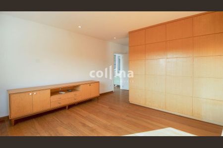 3_photo/94cfaaeb79.ceff8192393c33de-ATLAS-11afa079-9f8b-4404-abfe-2906c920ed8a.jpg de casa à venda com 3 quartos, 451m² em Jardim Passargada I, Cotia