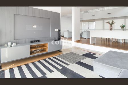 3_photo/94cfaaeb79.ceff8192393c33de-ATLAS-12978eaa-b58e-4bbc-b1a8-60834d7cc283.jpg de casa à venda com 3 quartos, 451m² em Jardim Passargada I, Cotia