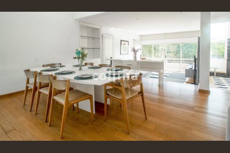 5_photo/94cfaaeb79.ceff8192393c33de-ATLAS-1477a318-dbfb-4d22-8b3f-a82570d5ce3b.jpg de casa à venda com 3 quartos, 451m² em Jardim Passargada I, Cotia