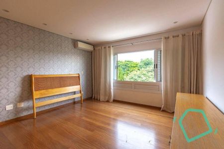 7_photo/94cfaaeb8d.9fde2b1beaf38236-ATLAS-020e7a6b-3fa0-4b1b-9230-e18beb1dd416.jpg de casa de condomínio à venda com 3 quartos, 451m² em Jardim Passargada I, Cotia