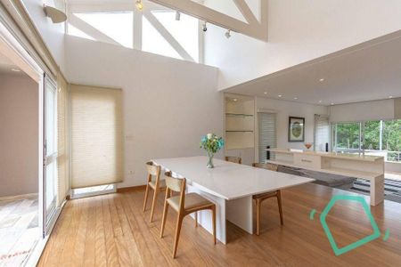 5_photo/94cfaaeb8d.9fde2b1beaf38236-ATLAS-33dedcf7-81fc-42b3-94f8-7bc080fdfb09.jpg de casa de condomínio à venda com 3 quartos, 451m² em Jardim Passargada I, Cotia