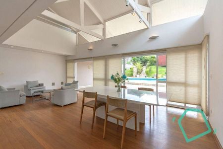 22_photo/94cfaaeb8d.9fde2b1beaf38236-ATLAS-33e61b2a-bde3-4ced-a53f-0895eb8ca8b3.jpg de casa à venda com 3 quartos, 451m² em Jardim Passargada I, Cotia