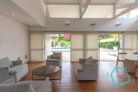 21_photo/94cfaaeb8d.9fde2b1beaf38236-ATLAS-360a5d9e-b177-4f1d-b275-1810f86d9d2a.jpg de casa à venda com 3 quartos, 451m² em Jardim Passargada I, Cotia