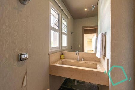 10_photo/94cfaaeb8d.9fde2b1beaf38236-ATLAS-5c5f453b-8f77-48bf-b2d0-0d449a3c99c3.jpg de casa à venda com 3 quartos, 451m² em Jardim Passargada I, Cotia