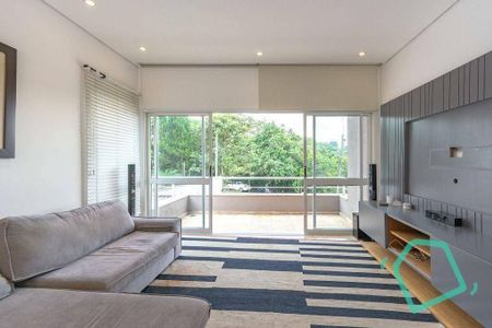 1_photo/94cfaaeb8d.9fde2b1beaf38236-ATLAS-9a6b45f0-d8b9-44b4-b51a-b8c7e000bfba.jpg de casa de condomínio à venda com 3 quartos, 451m² em Jardim Passargada I, Cotia