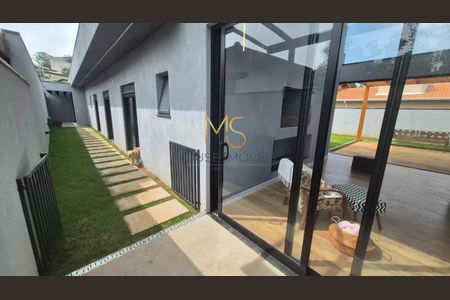 2_photo/94cfaaeba9.ceff8192393c33de-ATLAS-2b26bb0b-9968-4077-8323-2b8458da45f0.jpg de casa à venda com 3 quartos, 325m² em Jardim Passargada I, Cotia
