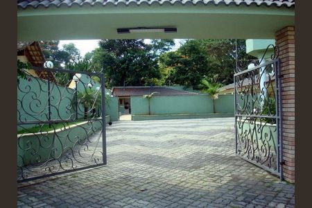 29_photo/94cfaaebd7.94eccd8fc9add72f-ATLAS-770c5b84-7539-4bee-812a-c713833c2e2a.jpg de casa à venda com 4 quartos, 657m² em Cemucam, Cotia