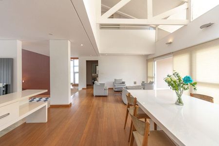 11_photo/94cfaaebe3.1463d70521bc8e9f-ATLAS-1dd56c8b-1545-40d5-8a5f-96ecfc04e58c.jpg de casa de condomínio à venda com 3 quartos, 601m² em Jardim Passargada I, Cotia