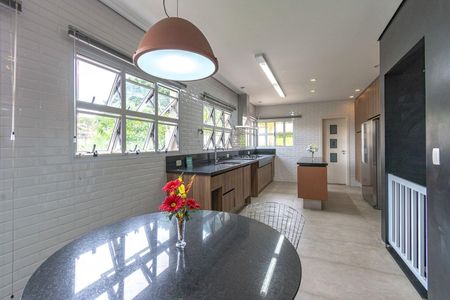 5_photo/94cfaaebe3.1463d70521bc8e9f-ATLAS-4f17d27f-708b-45d0-aa5e-fbe7f6c14b6b.jpg de casa de condomínio para alugar com 3 quartos, 601m² em Jardim Passargada I, Cotia