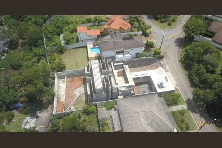 4_photo/94cfaaecc5.7a37549eceeba21f-ATLAS-5fe3c7b2-3cb3-4f75-97ce-18e0561e2756.jpg de casa de condomínio à venda com 5 quartos, 600m² em Cemucam, Cotia