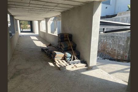 8_photo/94cfaaecc5.7a37549eceeba21f-ATLAS-795ec26d-7029-402a-8242-90a52f6dd2e3.jpg de casa de condomínio à venda com 5 quartos, 600m² em Cemucam, Cotia