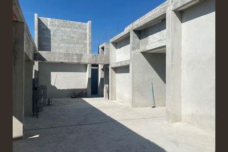 14_photo/94cfaaecc5.7a37549eceeba21f-ATLAS-7bac217b-42f0-44af-8529-e758016ca17c.jpg de casa de condomínio à venda com 5 quartos, 600m² em Cemucam, Cotia