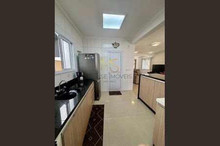 3_photo/94cfaaed17.7da11293e5e8925f-ATLAS-e842ed95-4047-4b14-bd48-3f59a29c15bc.jpg de casa à venda com 3 quartos, 250m² em Cemucam, Cotia