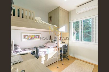 11_photo/94cfaaed17.ad6cb26ada8414aa-ATLAS-be8764c1-617f-4d11-bb26-da4bcc9391c9.jpg de casa à venda com 4 quartos, 250m² em Moinho Velho, Cotia