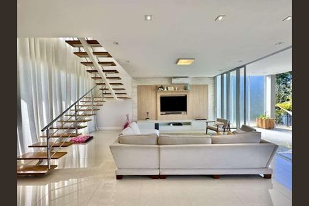 5_photo/94cfaaed1b.826320bd9fe033a1-ATLAS-56ec4391-45e8-46bd-a43b-e2f7a19665b9.jpg de casa à venda com 3 quartos, 281m² em Moinho Velho, Cotia