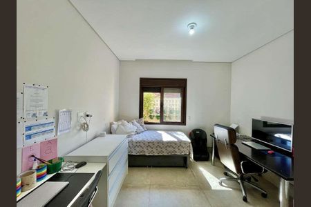 8_photo/94cfaaed4b.ceff8192393c33de-ATLAS-473d4b24-57cb-4751-8b94-58dbe8b4a9c4.jpg de casa à venda com 5 quartos, 610m² em Moinho Velho, Cotia