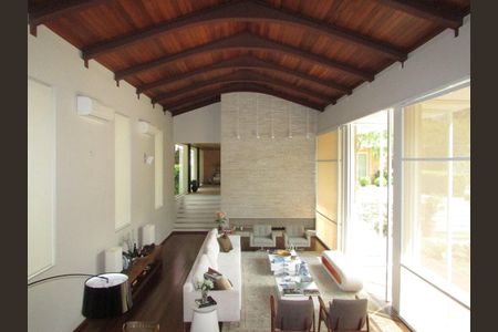 1_photo/94cfaaee9b.4b31ccbd07ec468b-ATLAS-098e34ab-47e8-4639-b54a-15331e2be684.jpg de casa de condomínio à venda com 4 quartos, 808m² em Jardim Torino, Cotia