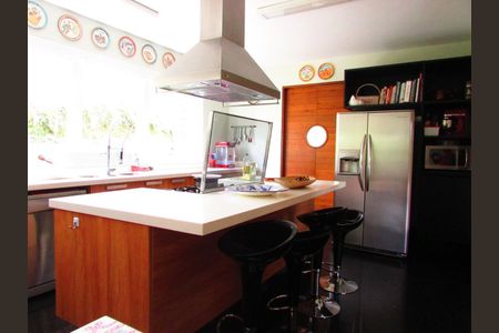 2_photo/94cfaaee9b.4b31ccbd07ec468b-ATLAS-1fb1d4ad-6070-407e-9ec3-ea9eb350f005.jpg de casa de condomínio à venda com 4 quartos, 808m² em Jardim Torino, Cotia