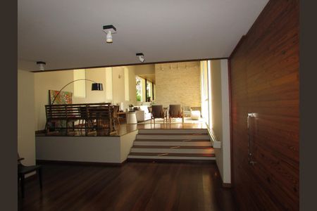 5_photo/94cfaaee9b.4b31ccbd07ec468b-ATLAS-335d8135-f9b6-4c74-8e11-2741be21dd37.jpg de casa de condomínio à venda com 4 quartos, 808m² em Jardim Torino, Cotia