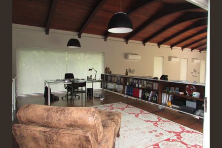 10_photo/94cfaaee9b.4b31ccbd07ec468b-ATLAS-4e8e27f7-14ee-45d4-aeec-77f945d89c7d.jpg de casa de condomínio à venda com 4 quartos, 808m² em Jardim Torino, Cotia